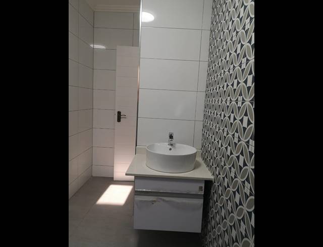 2 BEDROOM FLAT RENTED IN SYDENHAM